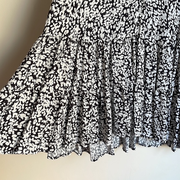 ZARA | Claris black and white long sleeve mini dress - Picture 9 of 13